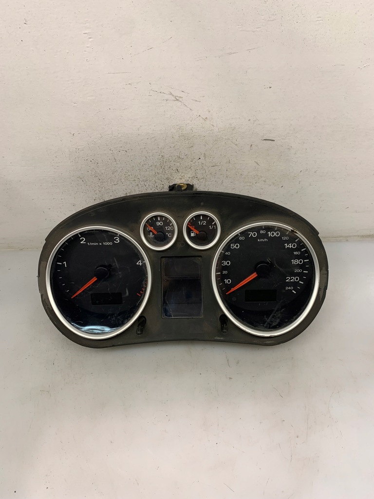 фото №1, Лічильник приладова панель 110080192 vag