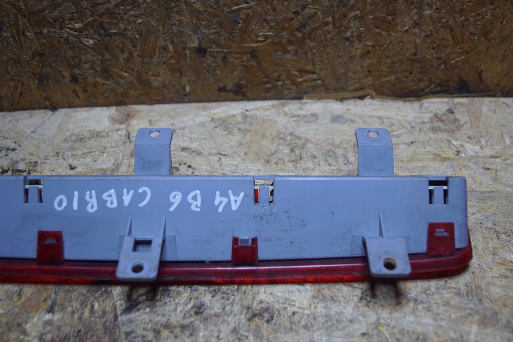 фото №14, Audi a4 b6 cabrio третій світло стоп-сигнал 8h0945097b b177