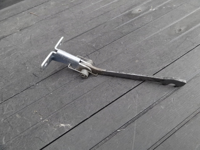 фото №1, Dacia dokker 2013 обмежувач двері лівий задня org