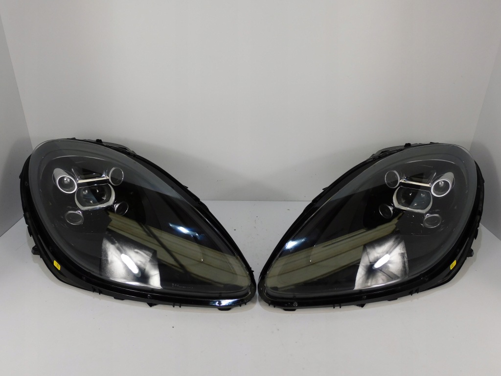 Купити Porsche macan 95b рестайлінг  фара правий ліва full led комплект 95b941009al