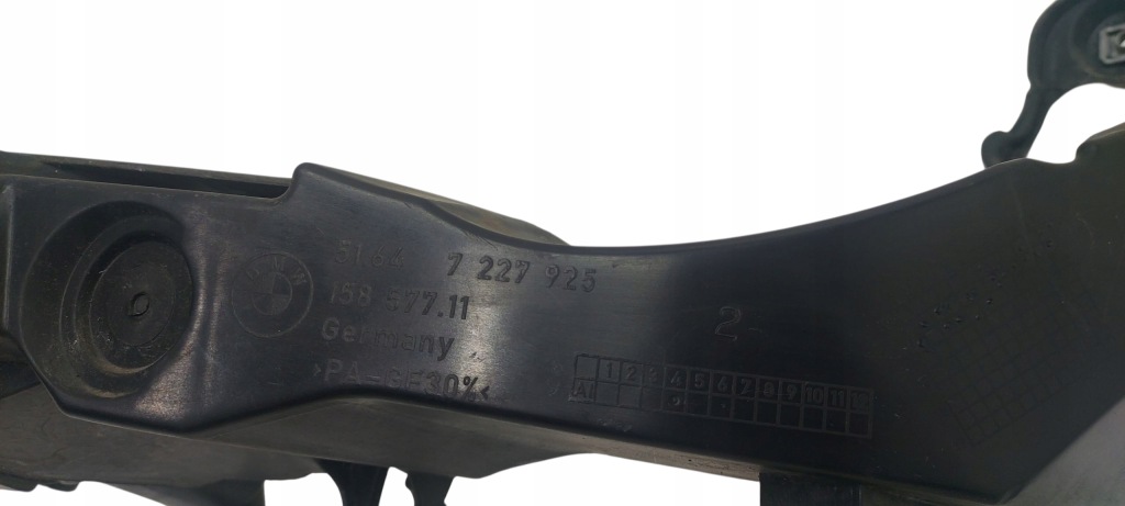 фото №7, Bmw e92 e93 lift напрямна фара кронштейн кронштейн лівий омивач 7227925