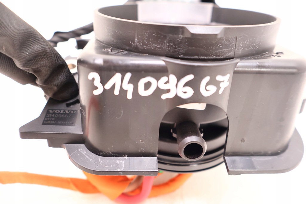 фото №6, Volvo xc60 ii 2.0 t8 разъём зарядки 31409667, 32416637