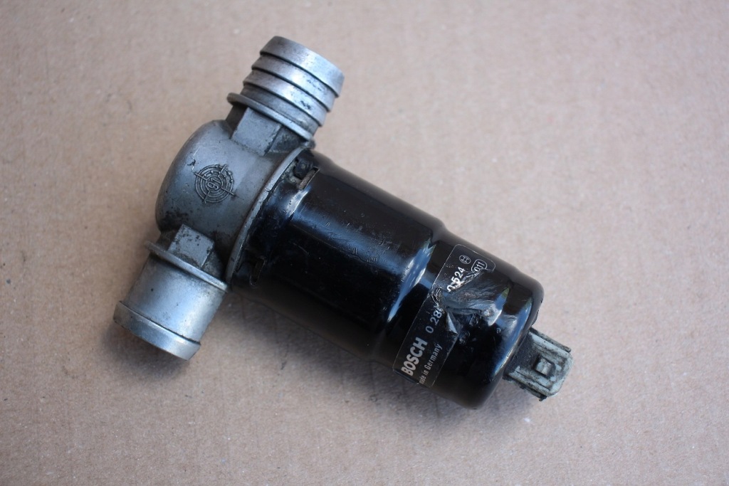 Купити Моторчик кроковий bmw e34 e36 m50 2.0 2.5 bosch 0280140524