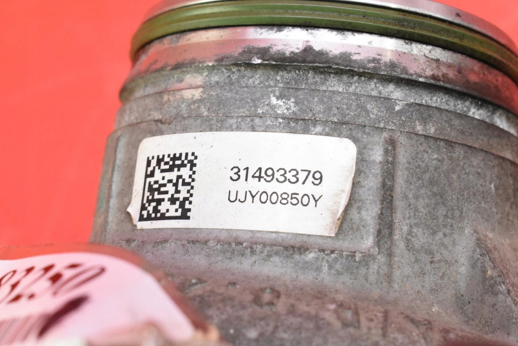 Турбонагнітач турбіна 31493379 volvo s40 v40 2 2 2.0 d3 150 km 16-20 Недорого