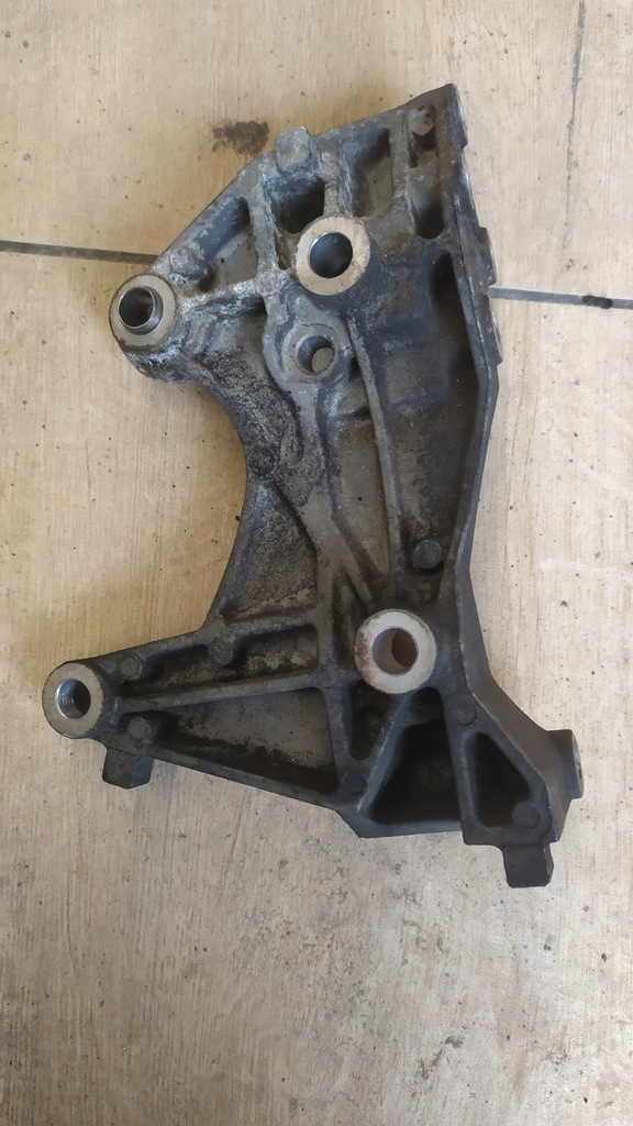 фото №5, #045903143d# кронштейн кронштейн генератора audi a2 1.4 tdi