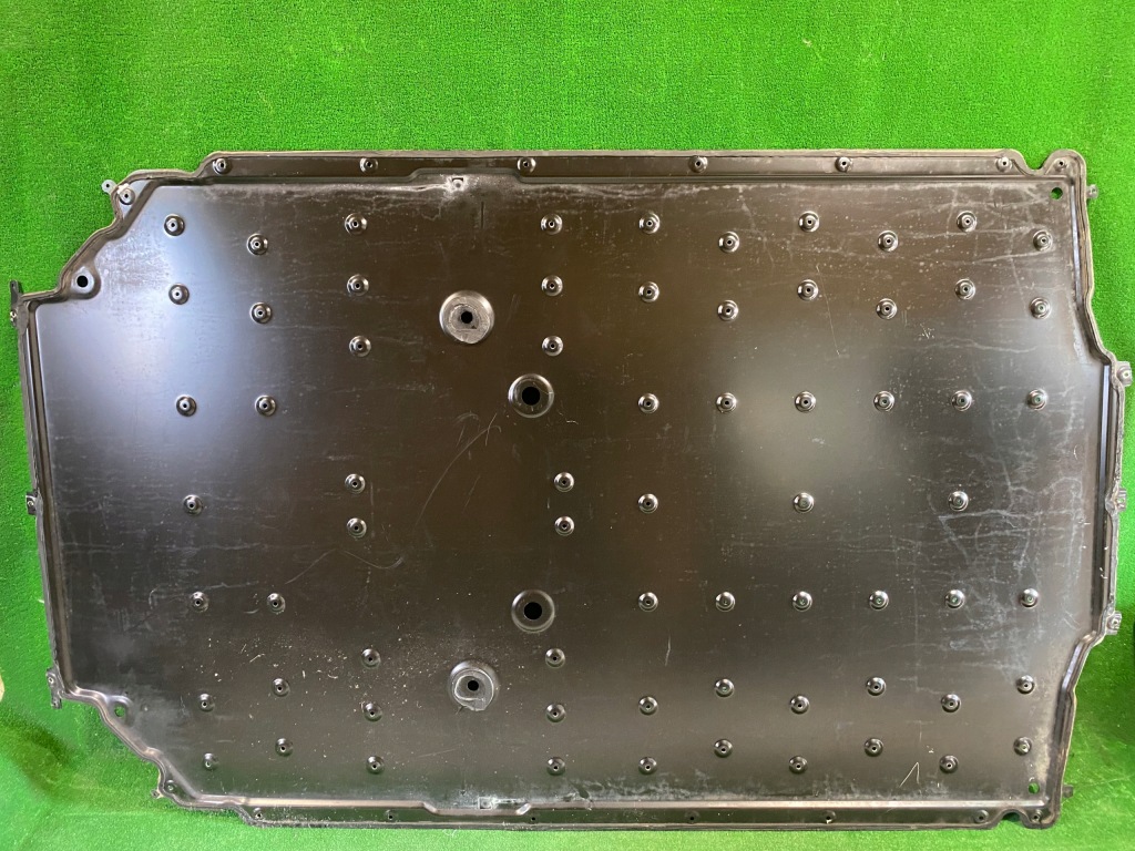 фото №1, Захист підвіска акумулятора porsche taycan