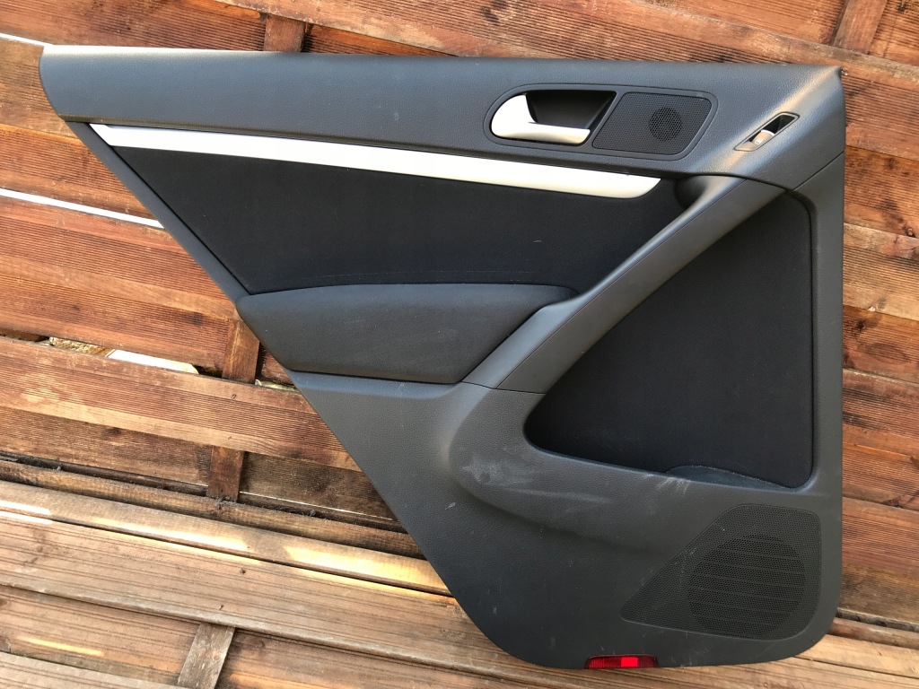 фото №1, Обшивка дверь левый задняя vw tiguan 5n0867211