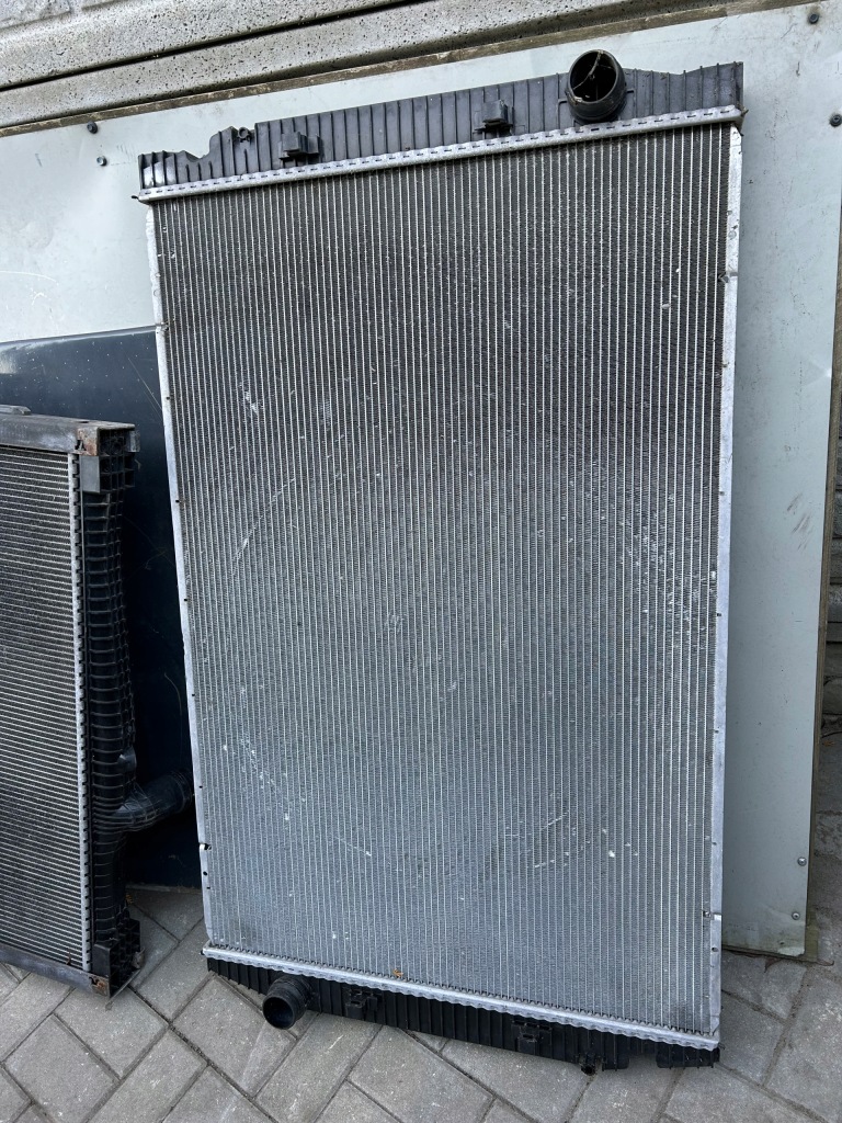 Купити Радіатор iveco stralis s-way