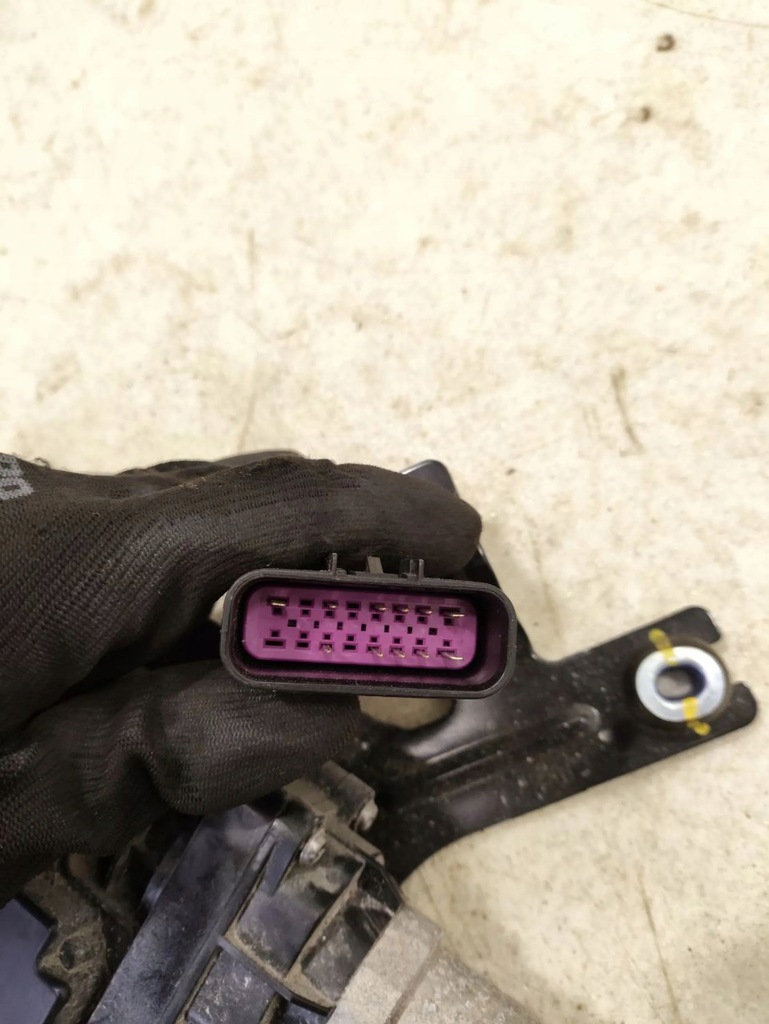 фото №10, Chevrolet corvette c7 2016 модуль / блок керування гальма ручного 23436427