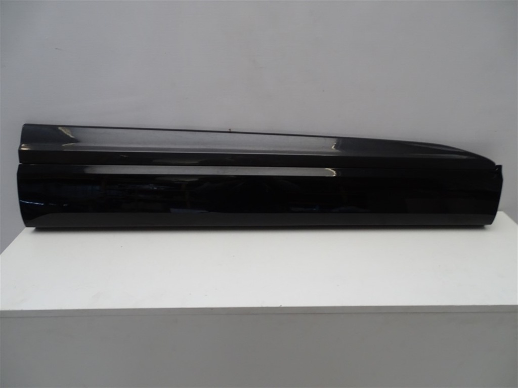 Купить Накладка  дверь правая передок  audi q7 4m0 4m0853960b