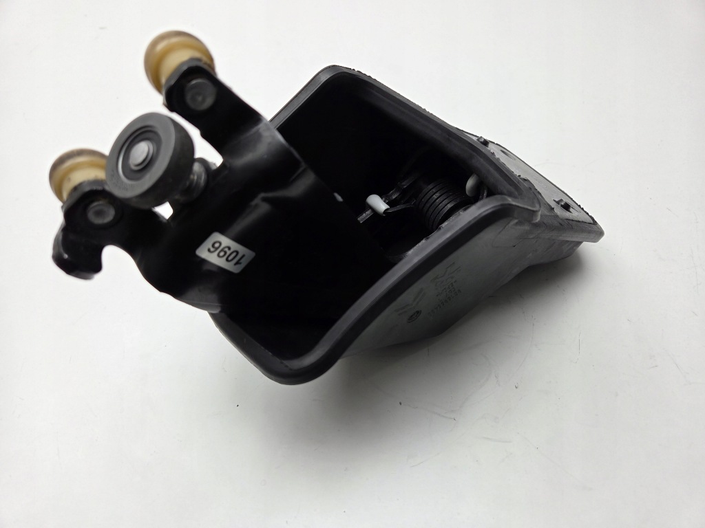 Proace city berlingo rifter ролик дверь раздвижных левых 9833303280 Доставка