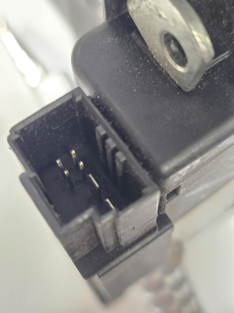 Bmw f01 f02 f10 f15 f30 f31 f34 замок крышки задняя 966929 966853 Недорого