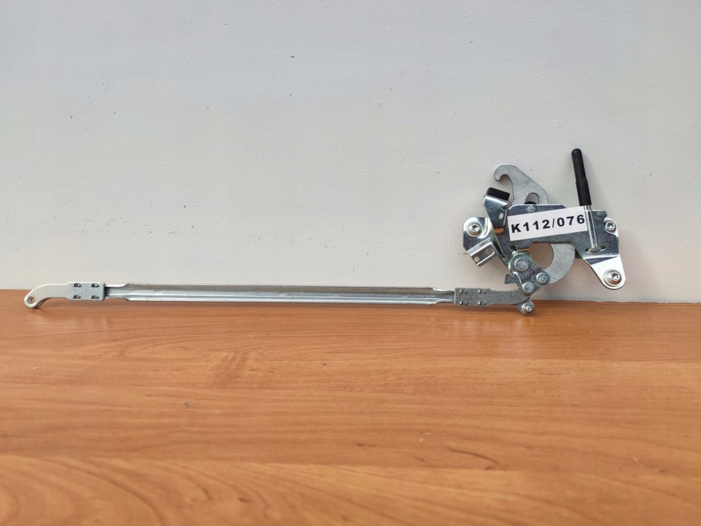 фото №1, Mercedes slk w171 cabrio петля кронштейн верхній