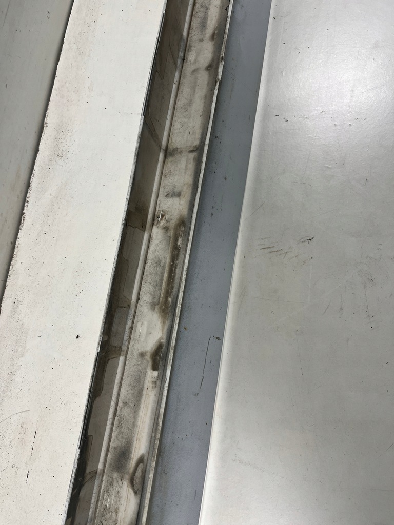 фото №13, Jaguar xe x760 r-sport молдинг накладка порог порог левая