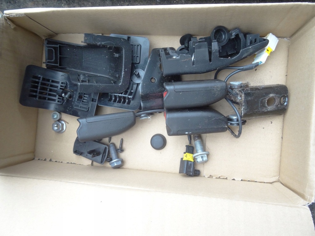 фото №10, Citroen c4 ii b7 сиденья пластики ремни комплект