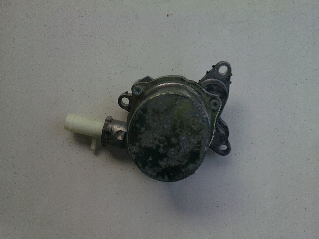 фото №1, Вакуум насос 146508418r renault master 2.3dci