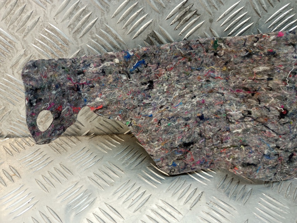 Bmw f40 f44 ізоляція звукоізоляція шумоізоляція стійка a лівого  7451711 Київ