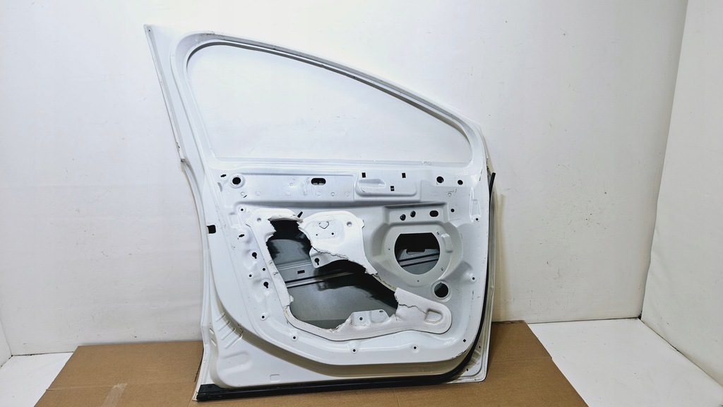 фото №9, Двері перед передні ліва молдинг peugeot 5008 i