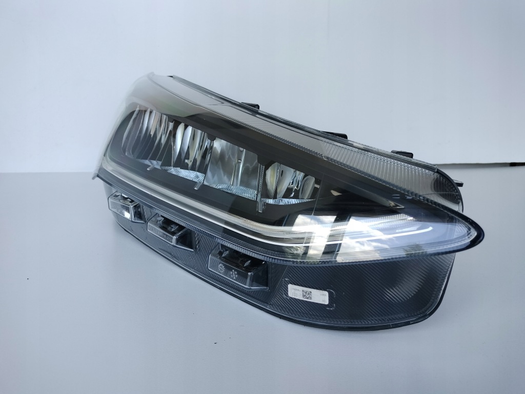 Купити Фара правий фара ford focus mk4 22- рестайлінг  full led