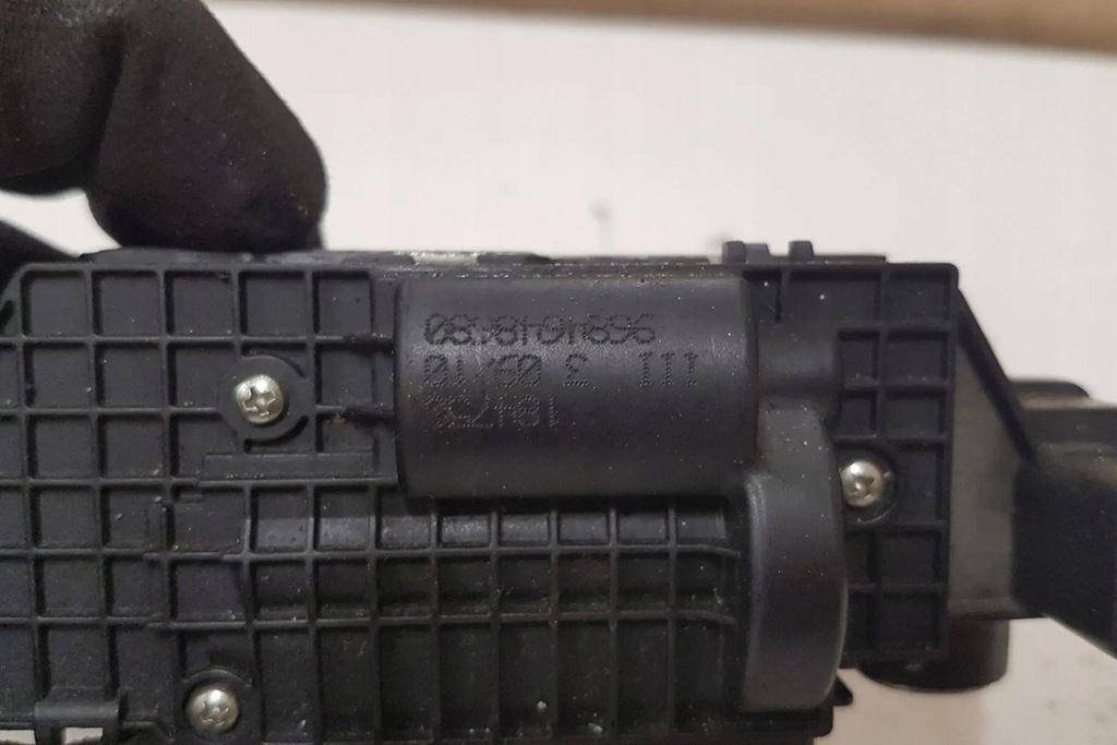 фото №7, Замок кришки багажника citroën ds3 9151487499h 1.6l бензиновий 115kw 2011