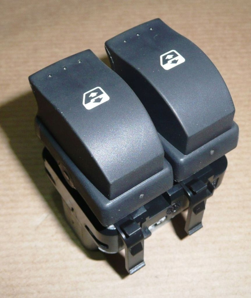 фото №3, Кнопка подъемник стекла r megane ii