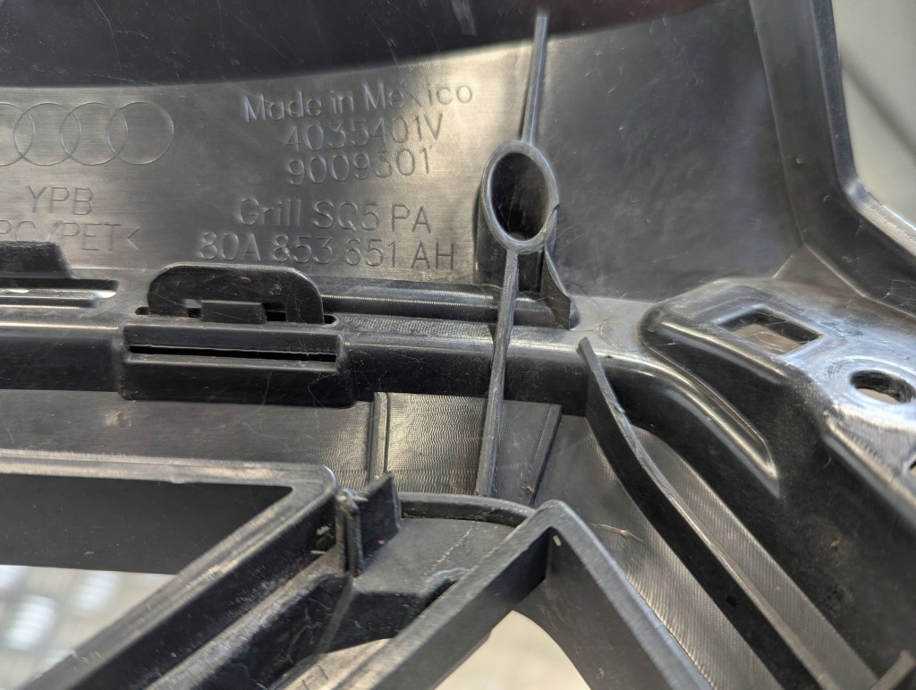 Audi q5 sq5 s-line 80a рестайлинг  2021-2024 решётка  радиатора решётка радиатора чёрный в Украине