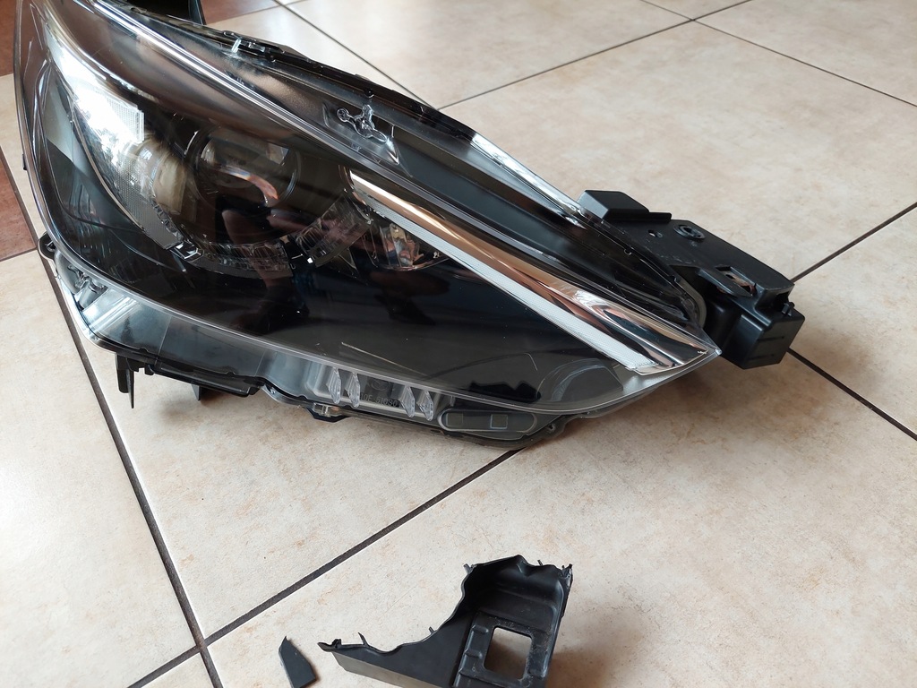 фото №3, Лампа - правая - full led - mazda cx-3 - cx3