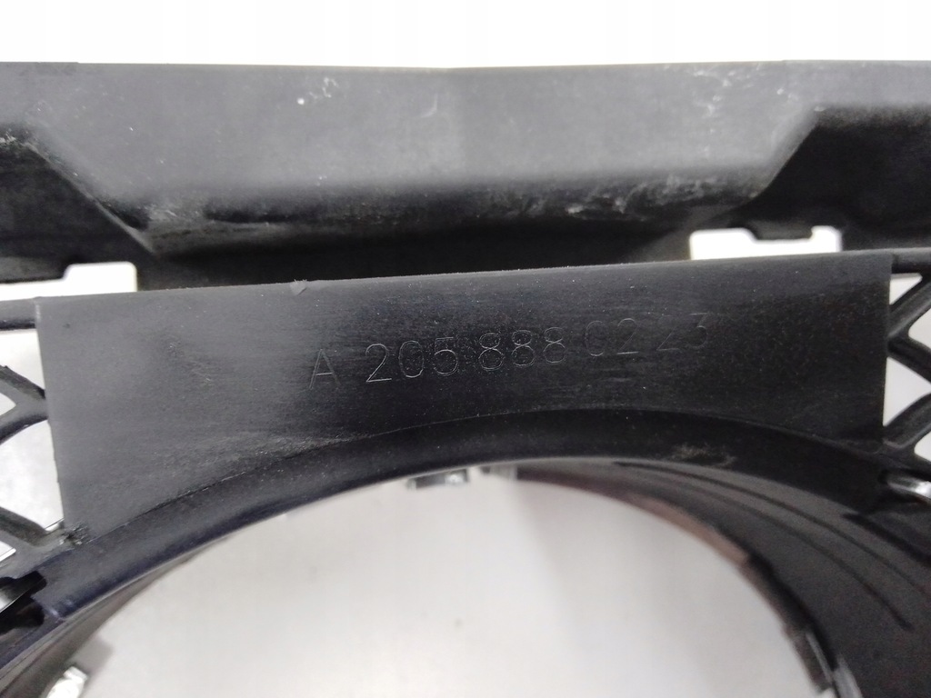 фото №8, Решётка радиатора mercedes-benz w205 a2058880223