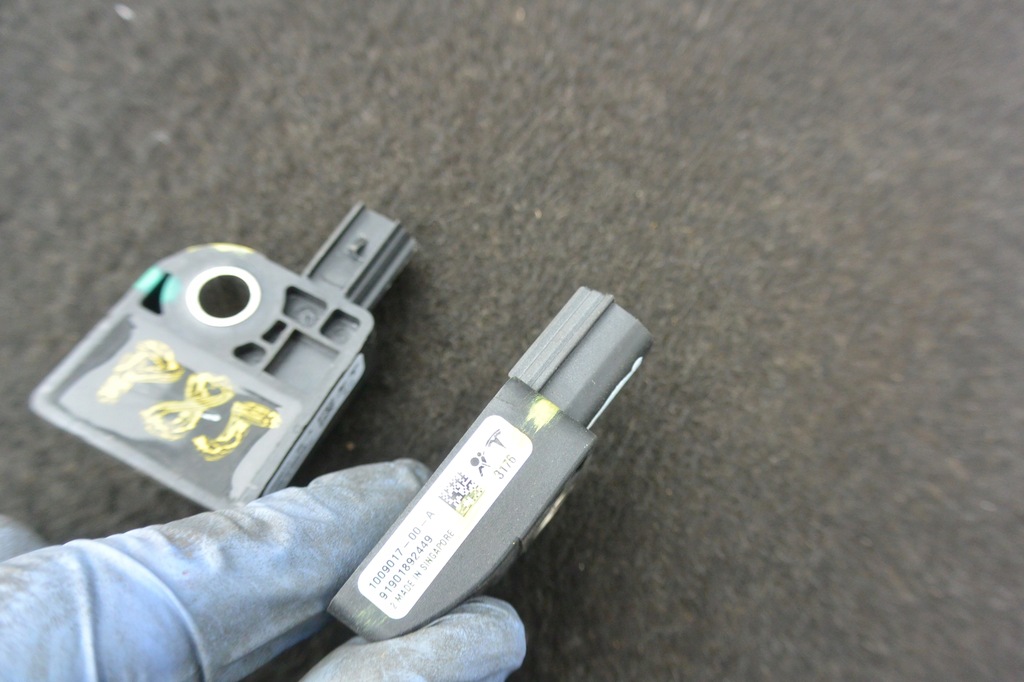 фото №6, Датчик удару стійка правий лівий tesla model s