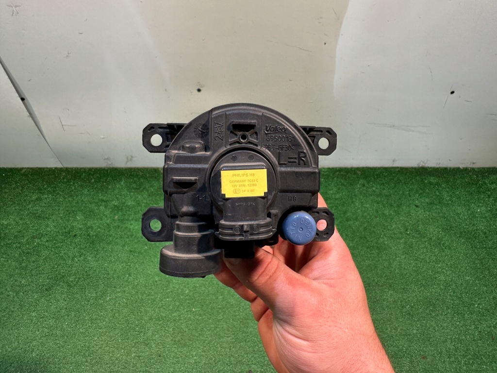 Subaru outback противотуманная фара правый рамка хром 14- 89500181 Оригинал