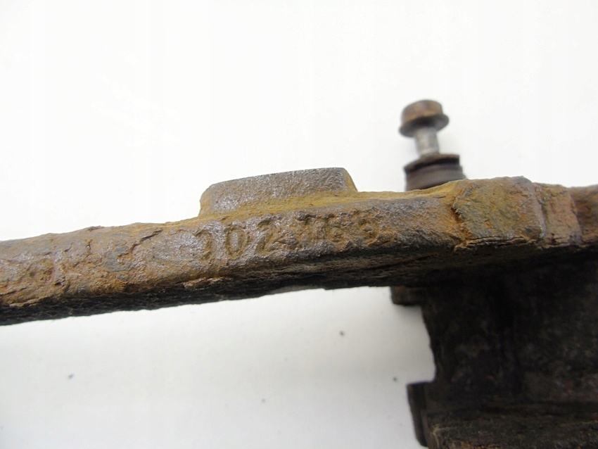 фото №6, Скоба суппорт тормозной правый перед chrysler pacifica i 4.0 v6 2007