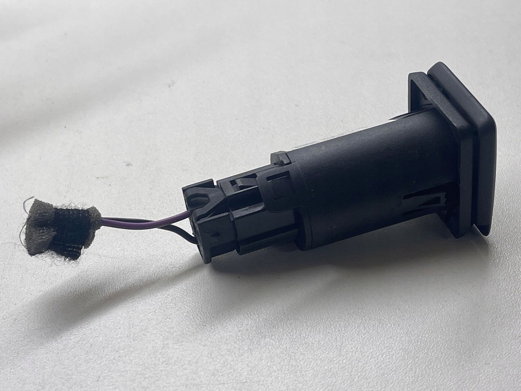 фото №2, Land rover range rover sport l494 разъём usb jpla19010ca