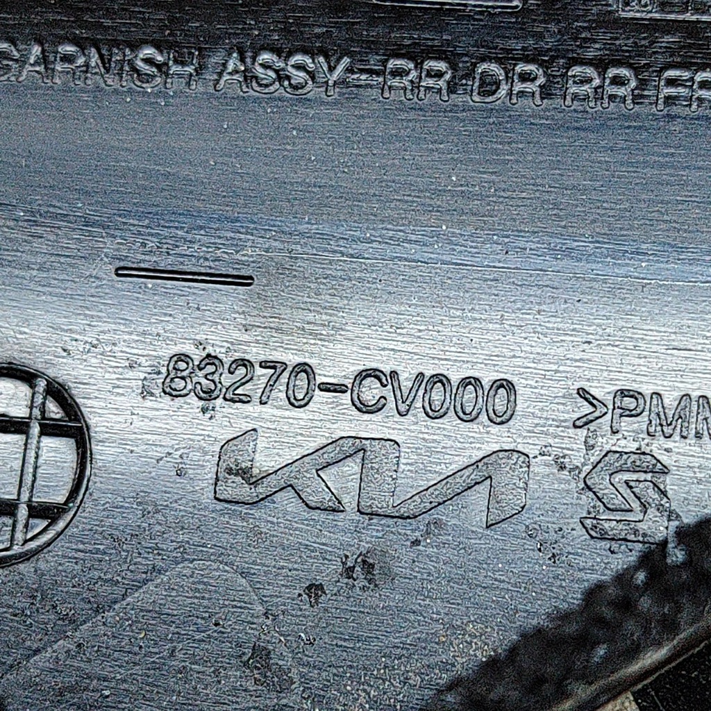 фото №5, Kia ev6 2022 левая сторона молдинг / прокладка стекло дверь задних