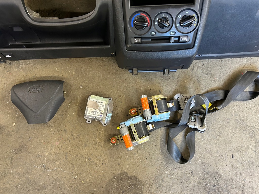 фото №4, Консоль панель приладів приладова подушка безпеки ремені hyundai getz lift