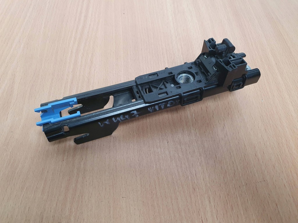 Ползунок регулировки поперечина безопасности mercedes vito viano w447 a4478600087 Недорого