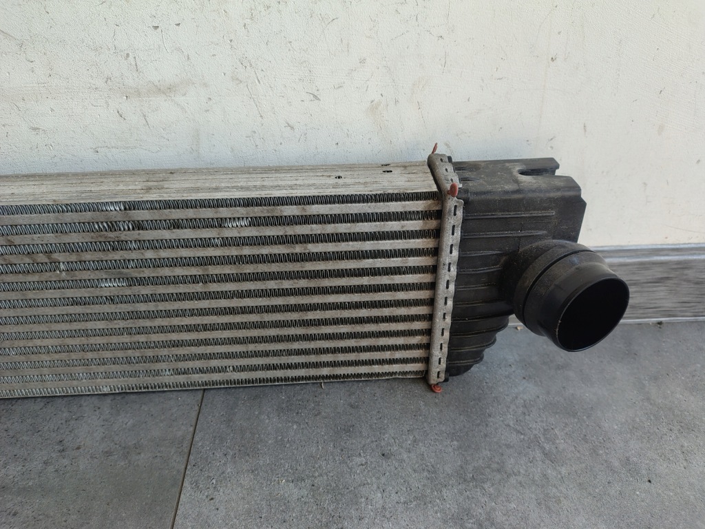 Радиатор renault master iii рестайлинг  144969388r идеальное состояние интеркулер 2019- Доставка