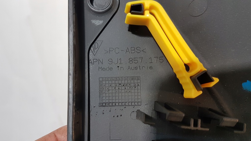 фото №8, Захист панелі консолі ліва porsche taycan