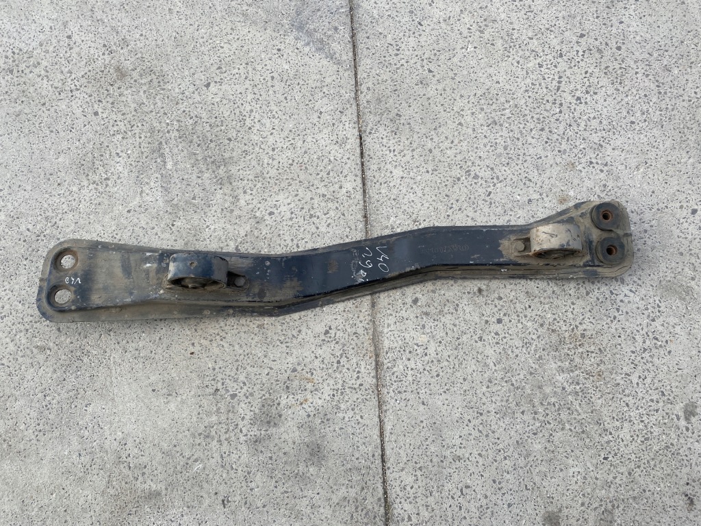 фото №1, Volvo v40 i 1.9 дизель балка wzdłużna перед