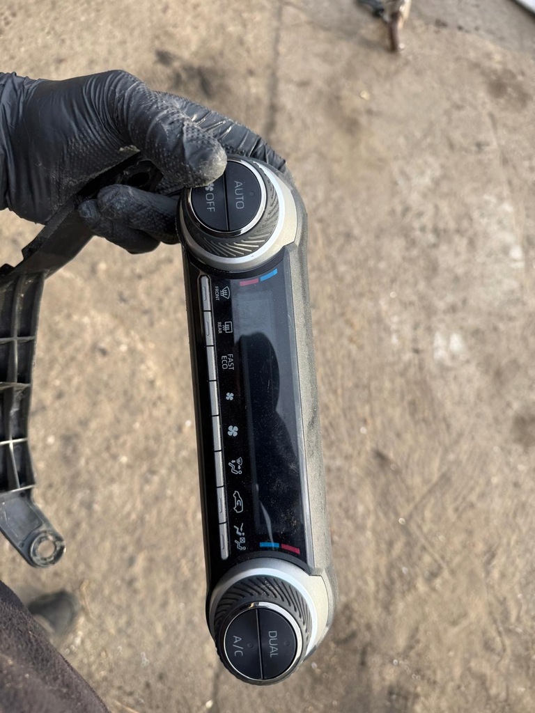 фото №1, Панель кондиціонера toyota rav iv v 55900-42580