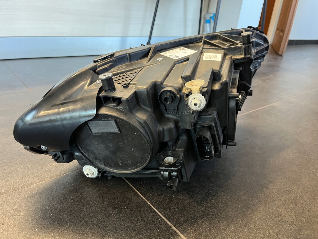 Фара ліва передня mercedes a klasa w177 led Зі Шроту