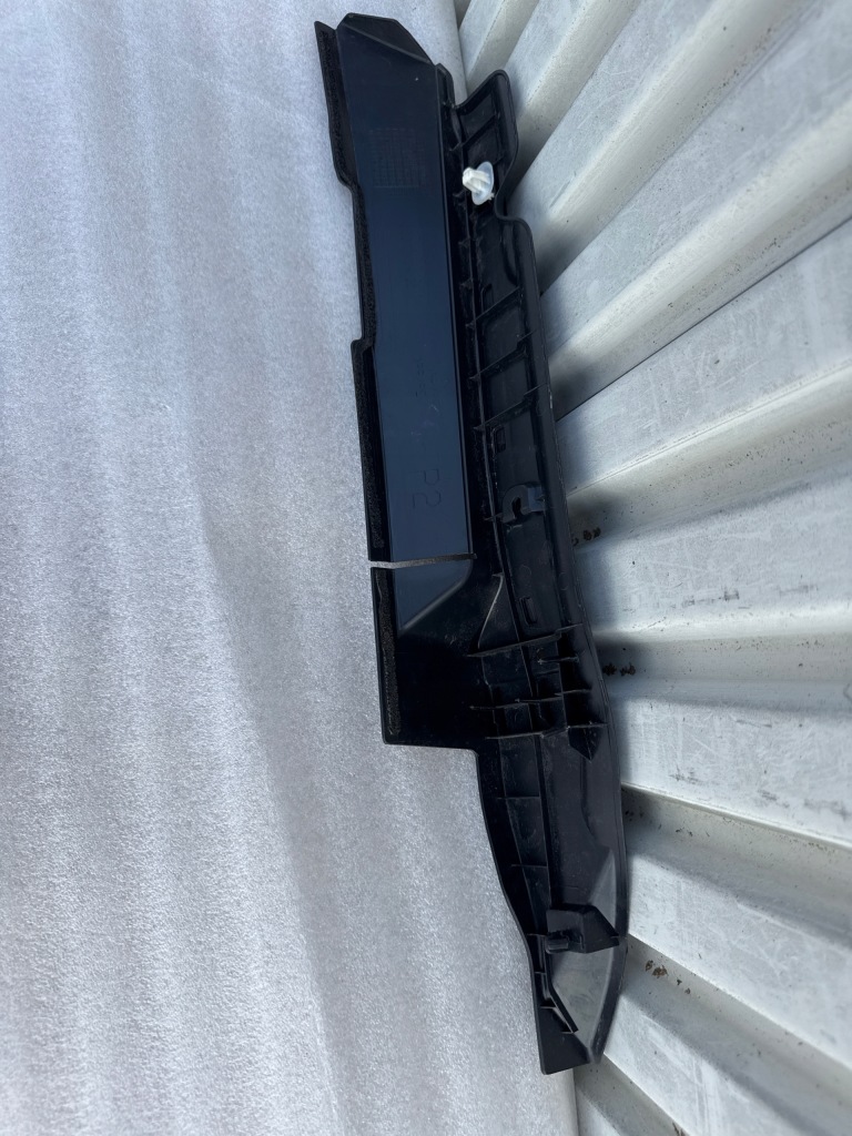 Накладка замка капот ліва сторона toyota hilux an120, an130 538080k130 в Україні