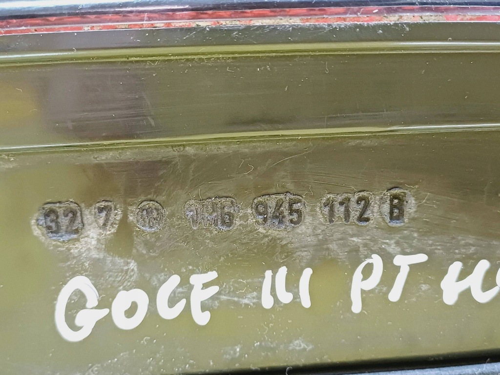 Лампа правый задний  vw golf iii hella хэтчбек 1h6945112b nr349 с Разборки