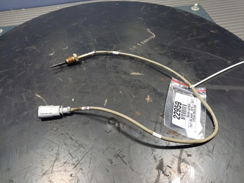 фото №1, Audi q5 fy lift 2.0 tdi 150kw 2022 r датчик температуры выхлопных газов 05l906088bk