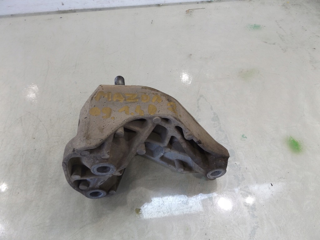 фото №3, Mazda ii 2 de 1,4d кронштейн двигуна