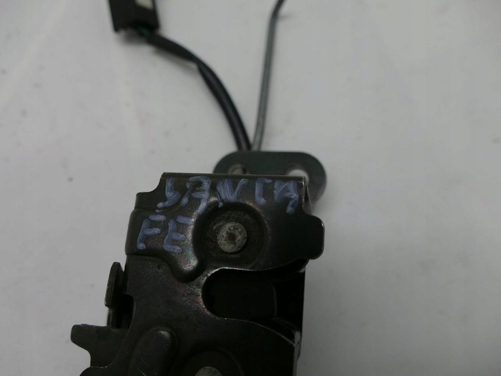 фото №5, Hyundai santa fe i замок кришки багажника задня