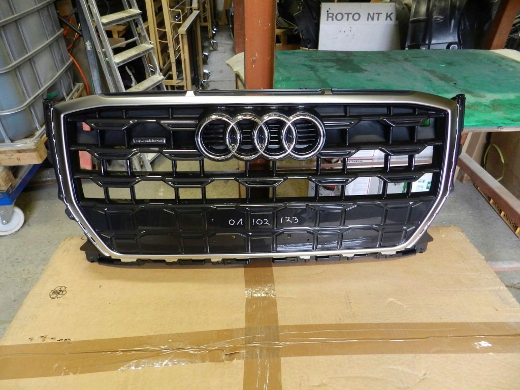 Купити Audi q2 81a рестайлінг  s line решітка  решітка радіатора 81a853651h