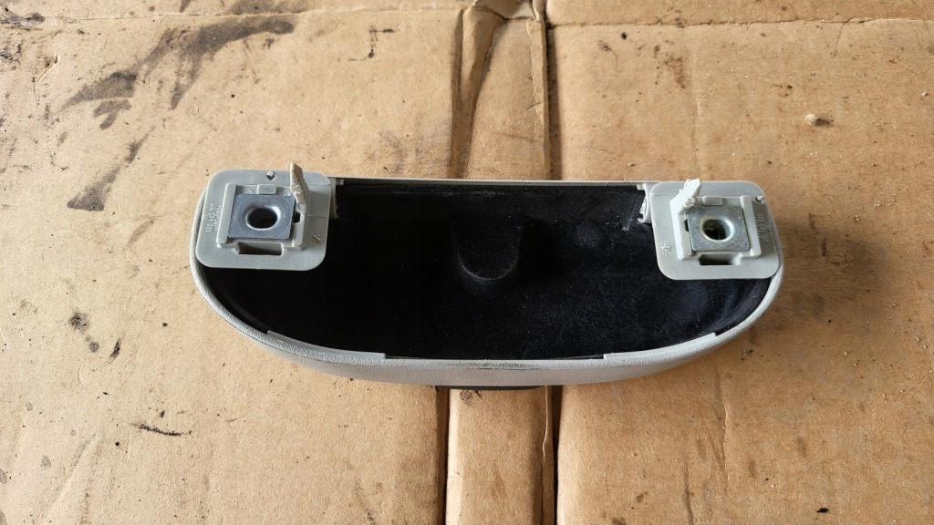 Astra j ручка бардачок на накладки на фари 466465101 Доставка