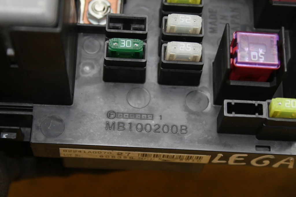 фото №6, Коробка предохранителей mb100200b legacy iv 2.0 d