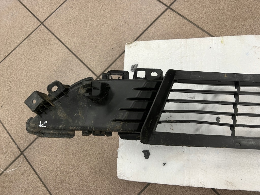 фото №8, Tesla model y 20- решітка решітка радіатора середня бампера перед 1493759-00-a