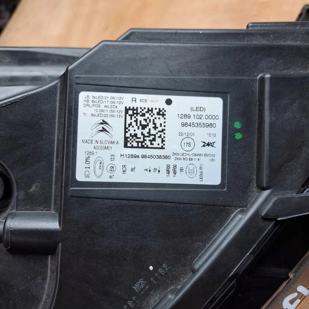 Фара перед правый  citroen c5 aircross рестайлинг  9845038380 9845355980 led с Разборки